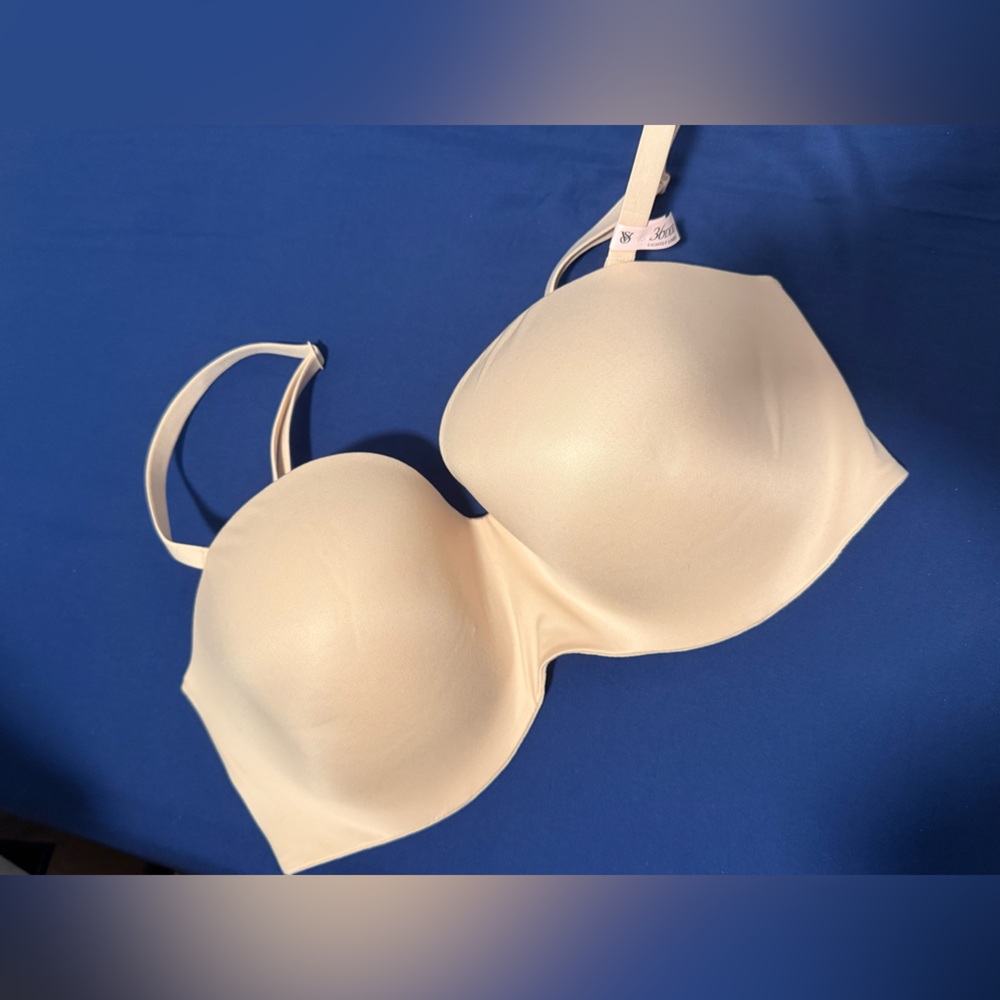 Victoria’s Secret Lightly lined smooth strapless bra